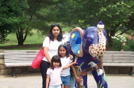 Veda & Her Parents — photo 2